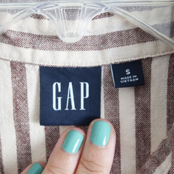 Gap Striped Sleeveless Shirt - Size Small - Picture 4 of 8